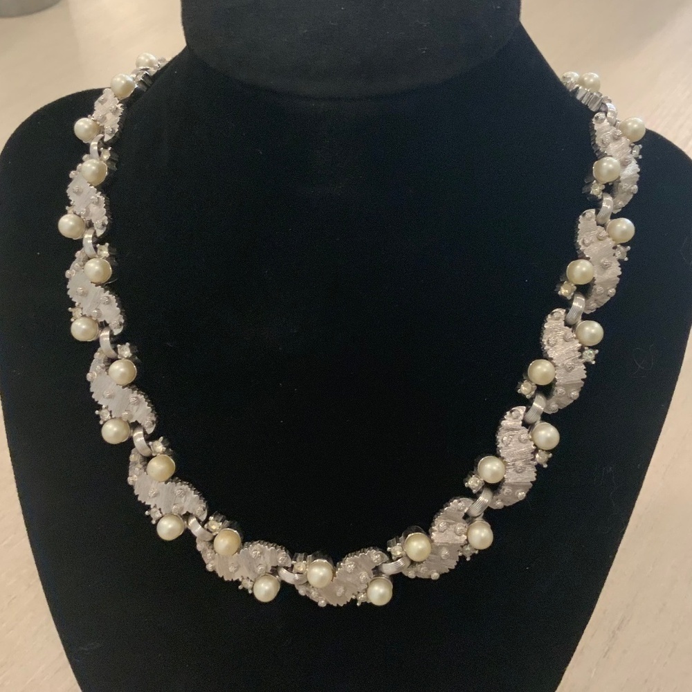 Vintage Crown Trifari Necklace